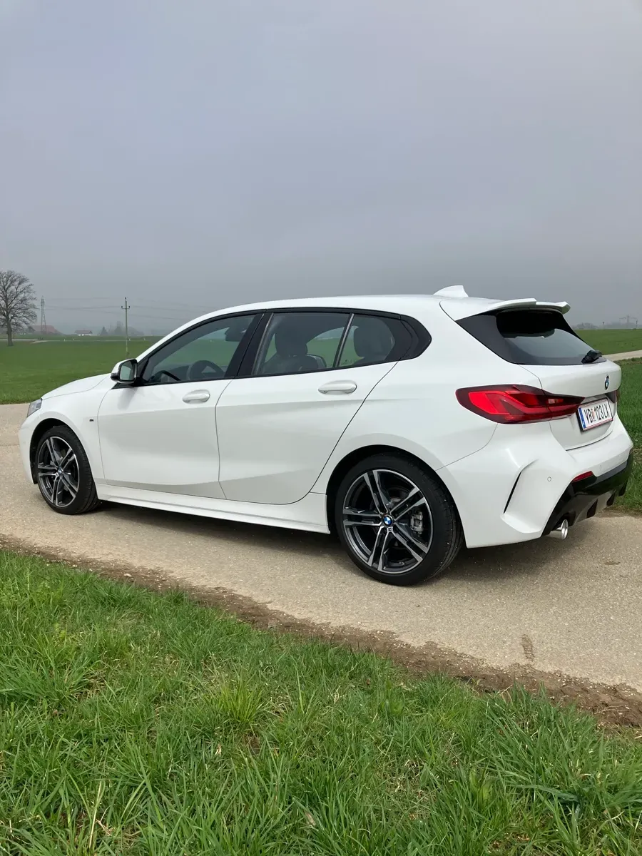 BMW 1 Series 2020 photo 2