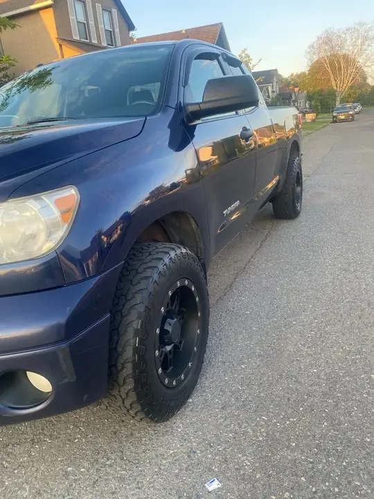 Toyota Tundra 2011 photo 3