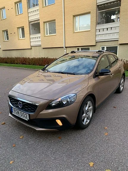 Volvo V40 Cross Country 2015 photo 2