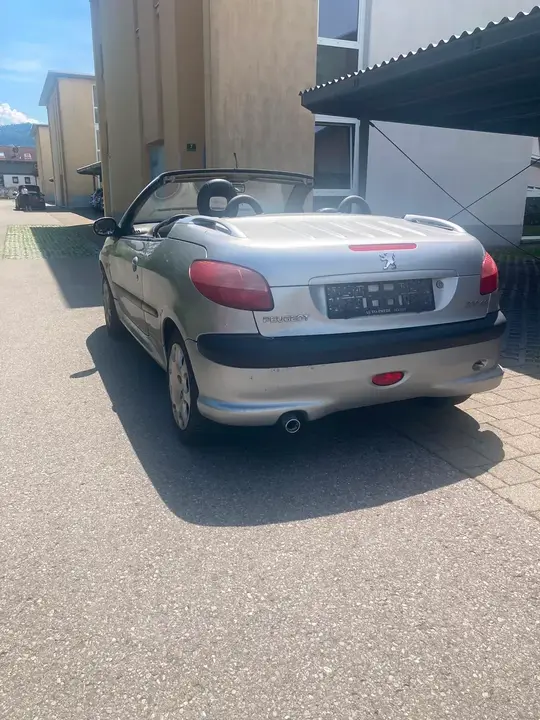 Peugeot 206 2001 photo 2