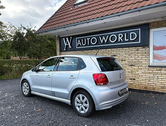 Volkswagen Polo 2010 photo 4