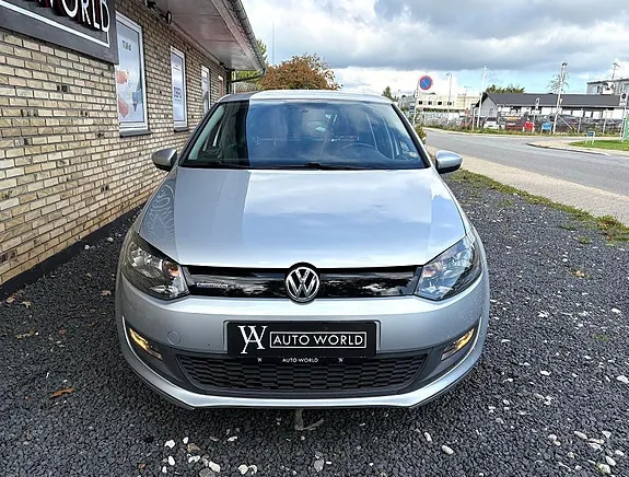 Volkswagen Polo 2010 photo 2