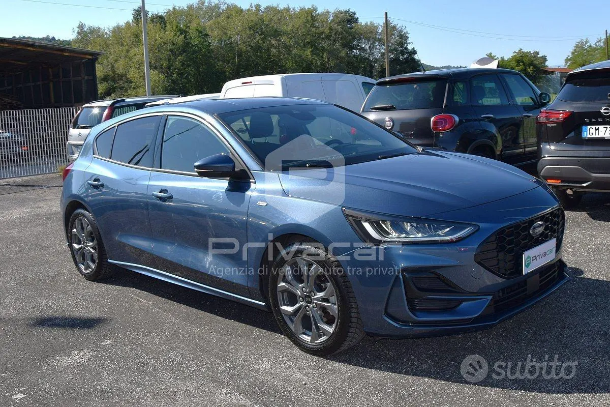Ford Focus 2023 photo 3