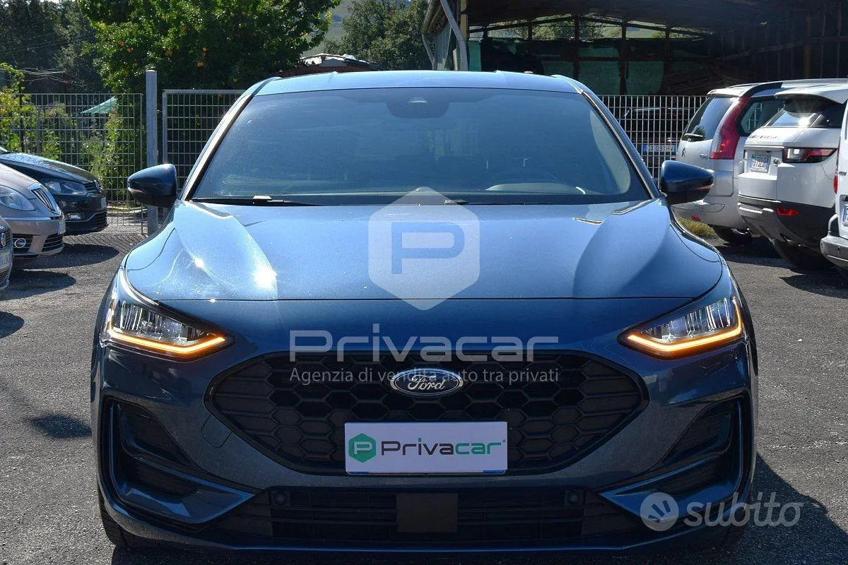 Ford Focus 2023 photo 2