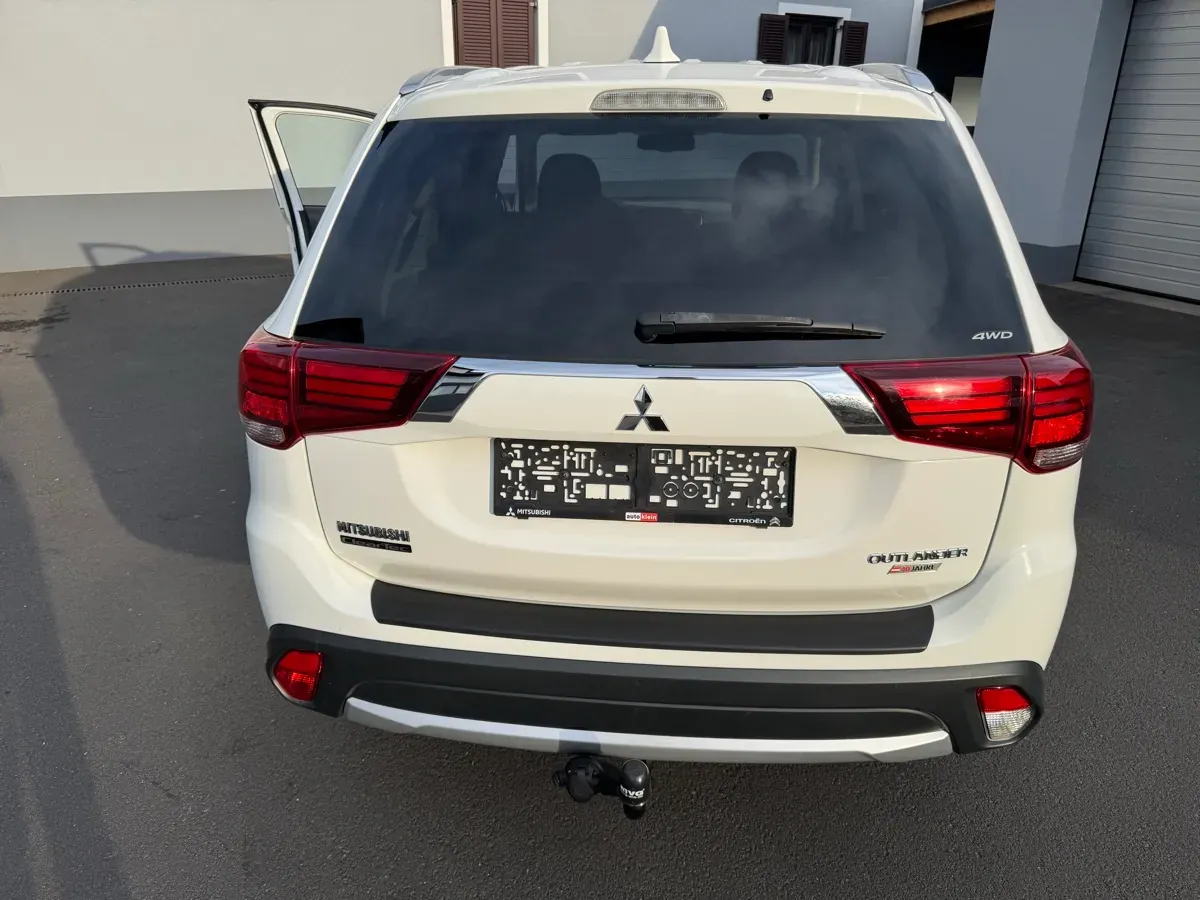 Mitsubishi Outlander 2018 photo 3