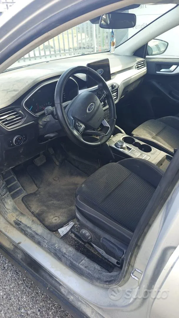 Ford Focus 2021 photo 4