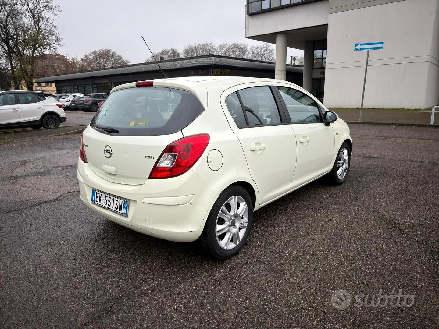 Opel Corsa 2011 photo 3