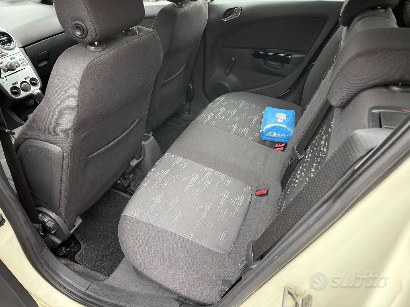 Opel Corsa 2011 photo 5