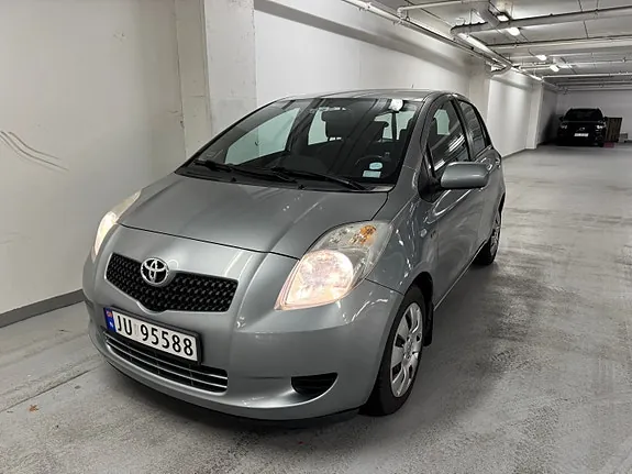 Toyota Yaris 2007 photo 3