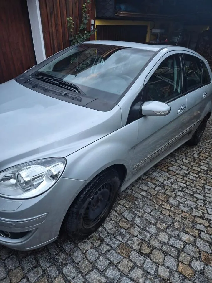 Mercedes-Benz B 170