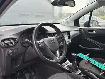 Opel Crossland X 2019 photo 3