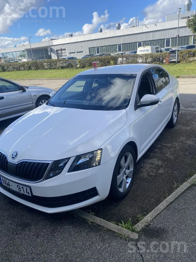 Skoda Octavia 2018 photo 2