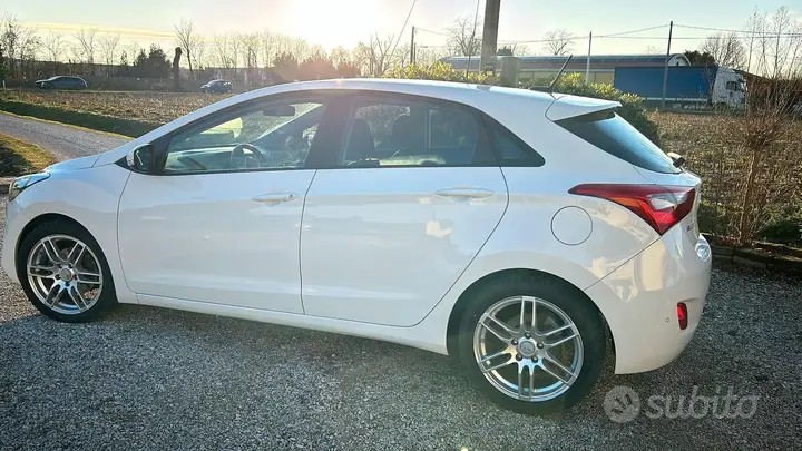 Hyundai I30 2012 photo 2