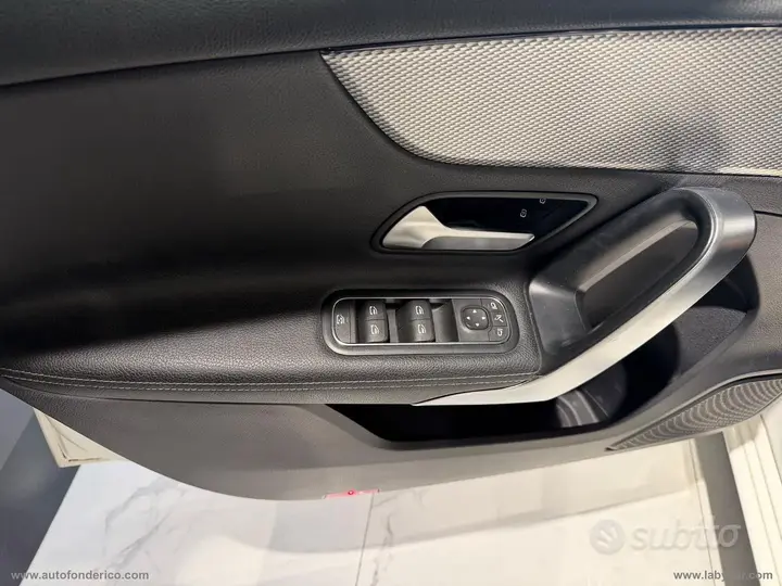 Mercedes-Benz A 180 2019 photo 4