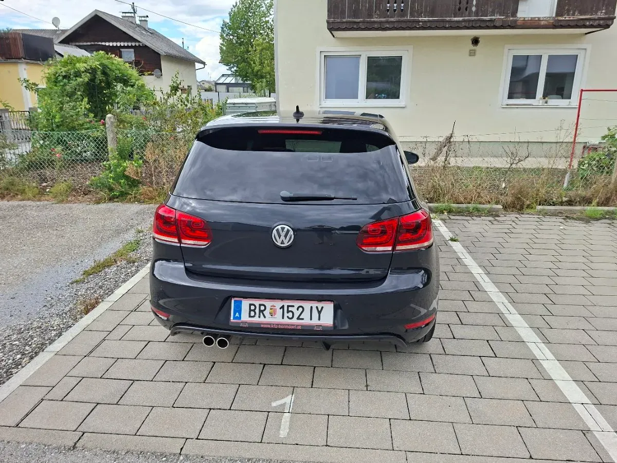 Volkswagen Golf 2012 photo 2