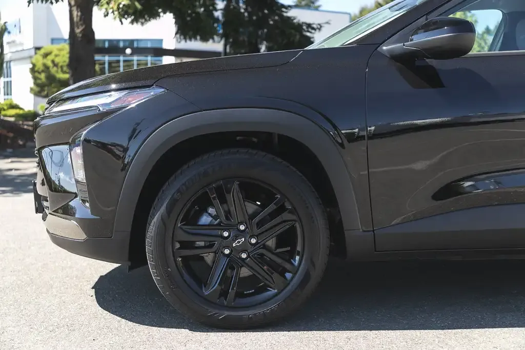 Chevrolet Trax 2026 photo 2
