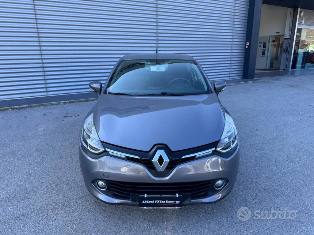 Renault Clio 2015 photo 2