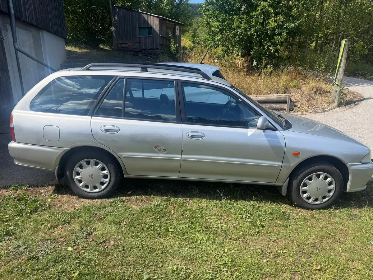 Mitsubishi Lancer 2001 photo 3