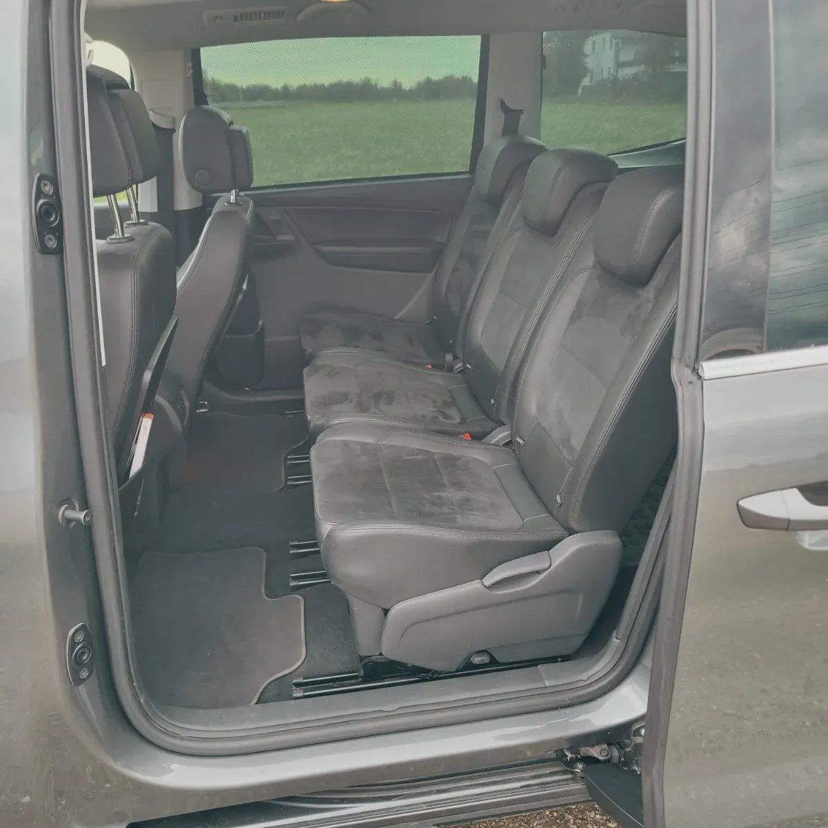 Volkswagen Sharan 2013 photo 2