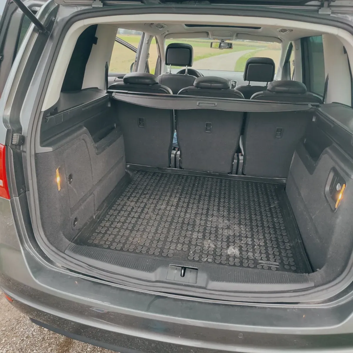 Volkswagen Sharan 2013 photo 3