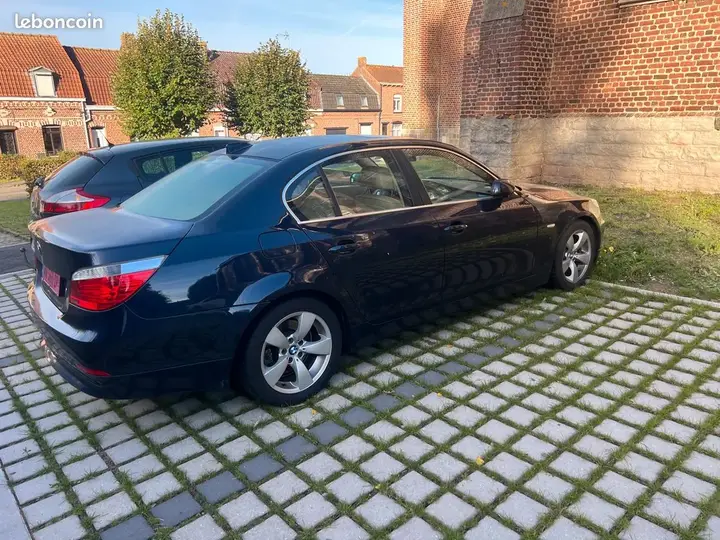 BMW Série 5 2004 photo 2
