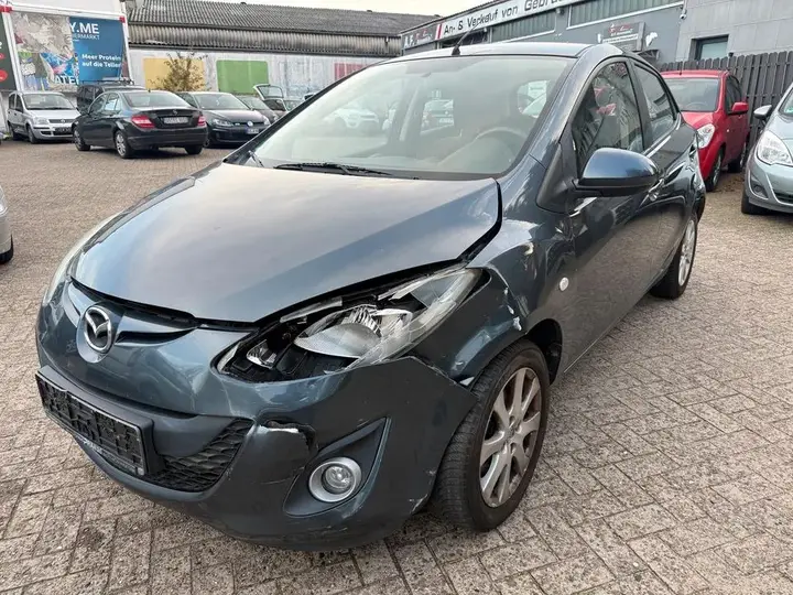 Mazda 2