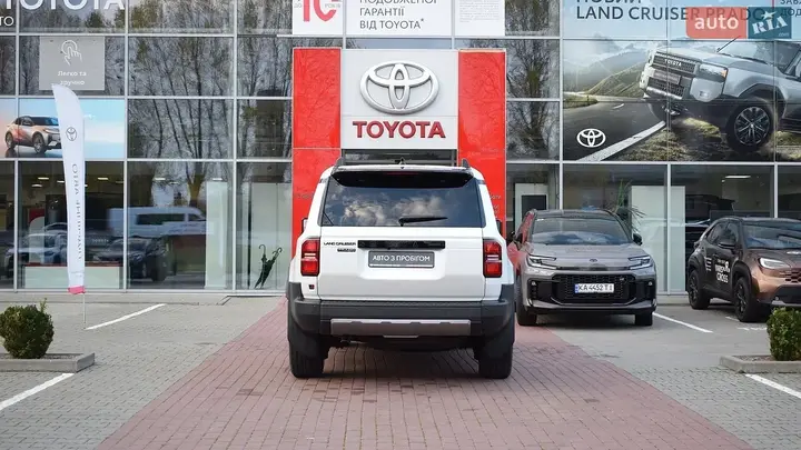 Toyota Land Cruiser Prado 2024 photo 4