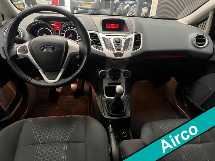 Ford Fiesta 2010 photo 3