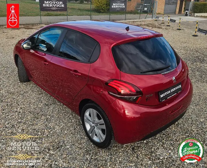 Peugeot 208 2017 photo 3