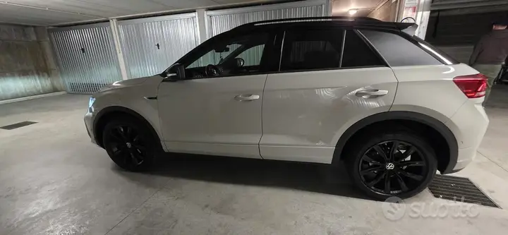 Volkswagen T-Roc 2024 photo 2