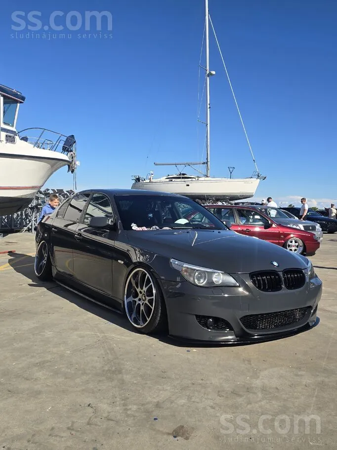 BMW 545 2004 photo 2