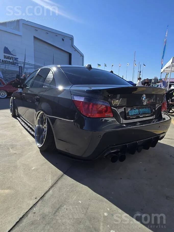 BMW 545 2004 photo 4