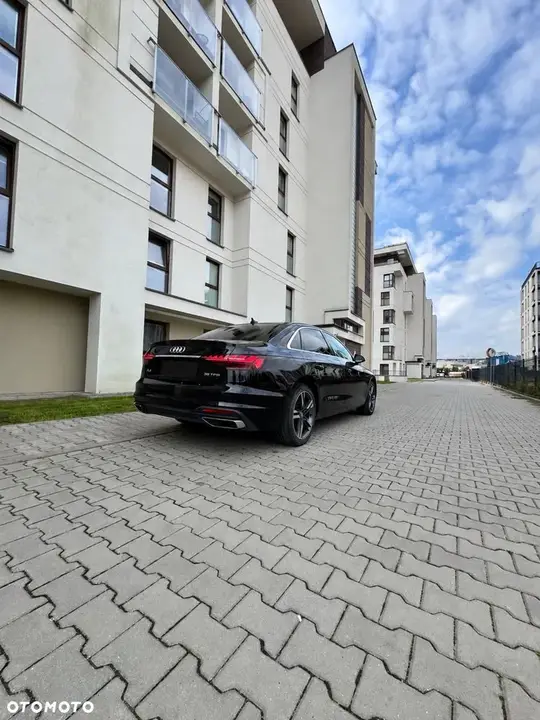 Audi A4 2022 photo 3