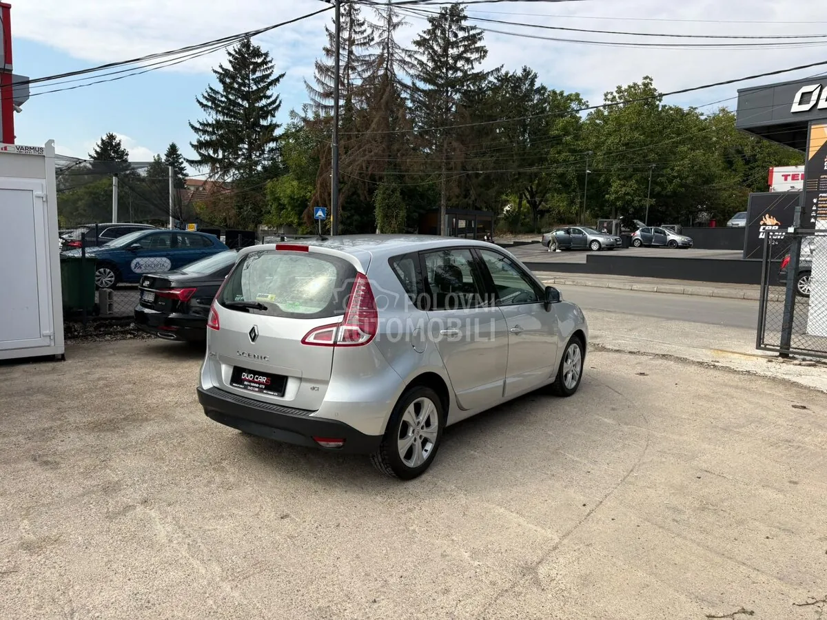 Renault Scenic 2011 photo 5