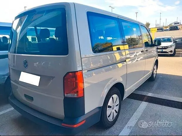 Volkswagen Transporter 2023 photo 2