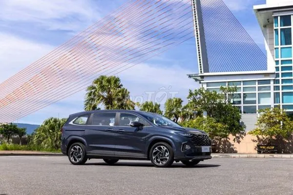 Hyundai Custin