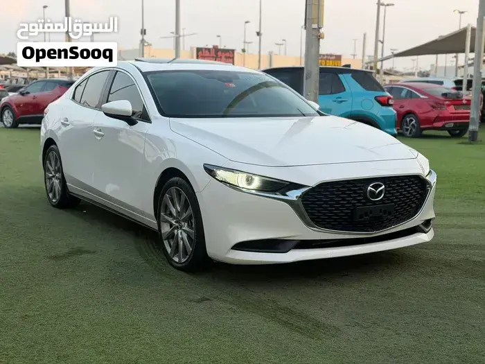 Mazda 3 2023 photo 2