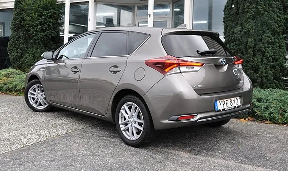 Toyota Auris 2018 photo 4