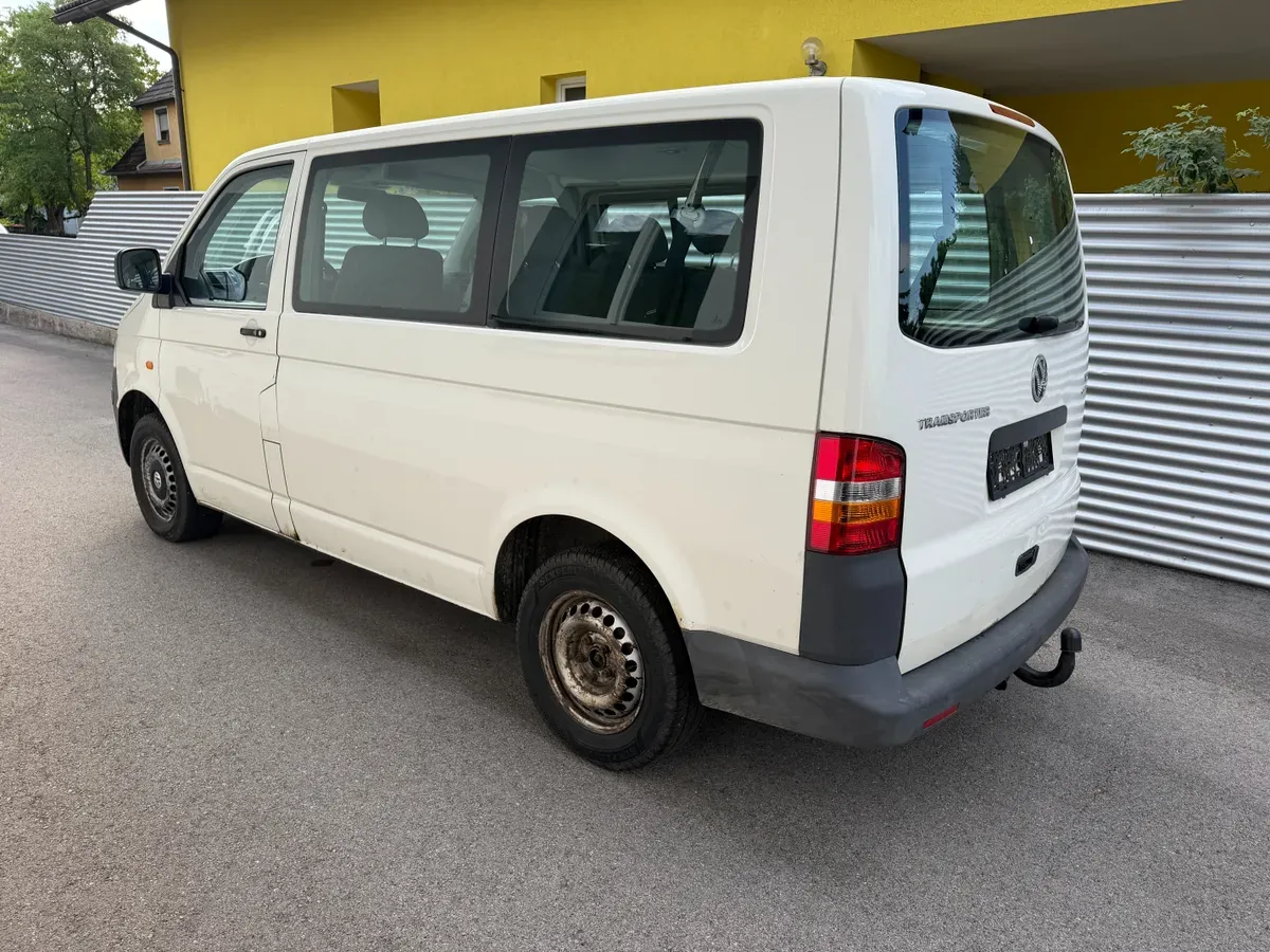 Volkswagen T5 2005 photo 3