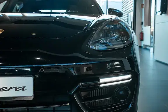 Porsche Panamera 2018 photo 3