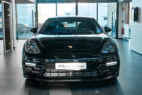 Porsche Panamera 2018 photo 2
