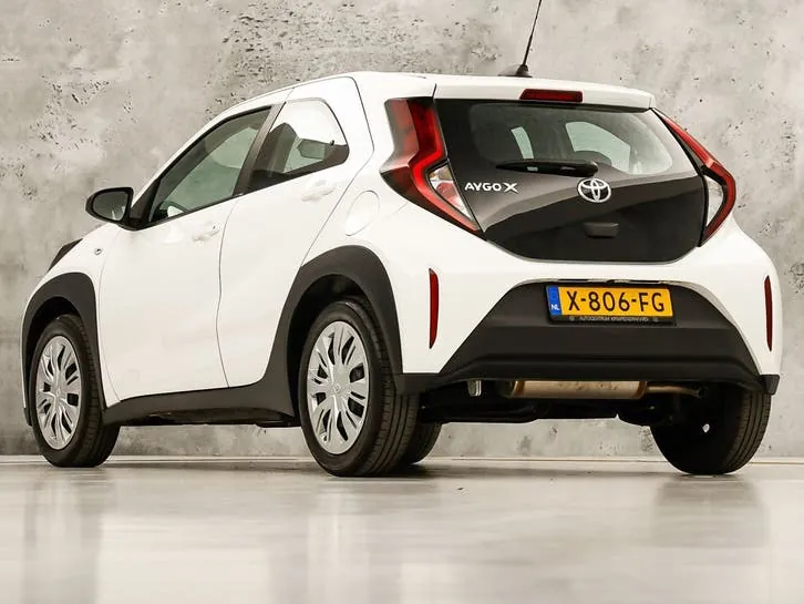 Toyota Aygo 2023 photo 3