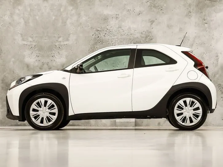 Toyota Aygo 2023 photo 2