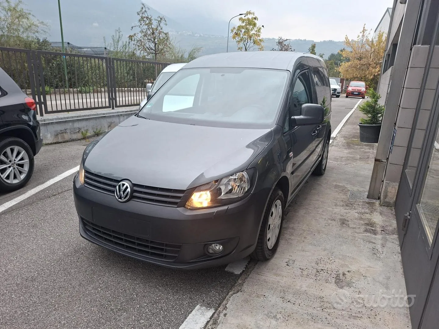 Volkswagen Caddy 2011 photo 3