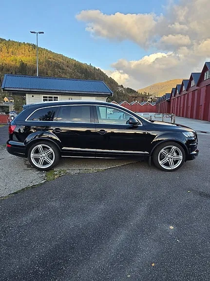 Audi Q7 2012 photo 4
