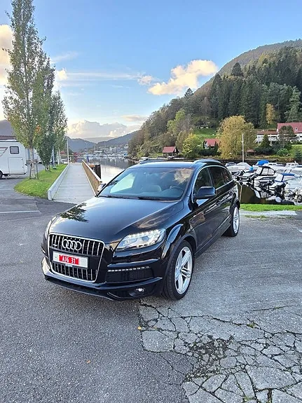 Audi Q7 2012 photo 2