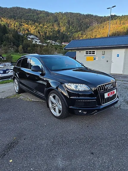 Audi Q7 2012 photo 3
