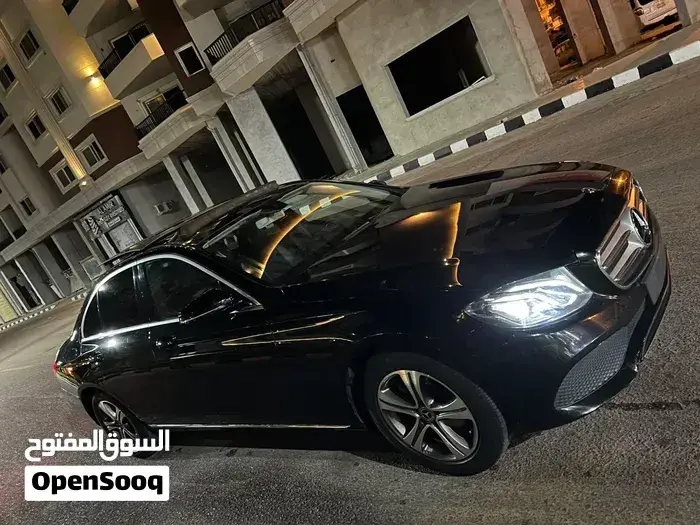 Mercedes-Benz E200 2019 photo 3