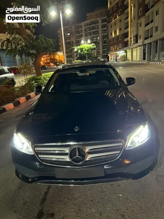Mercedes-Benz E200