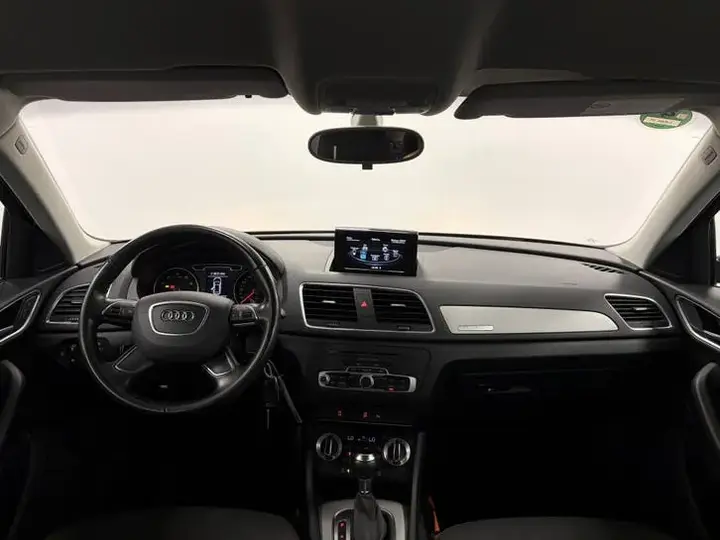 Audi Q3 2013 photo 2